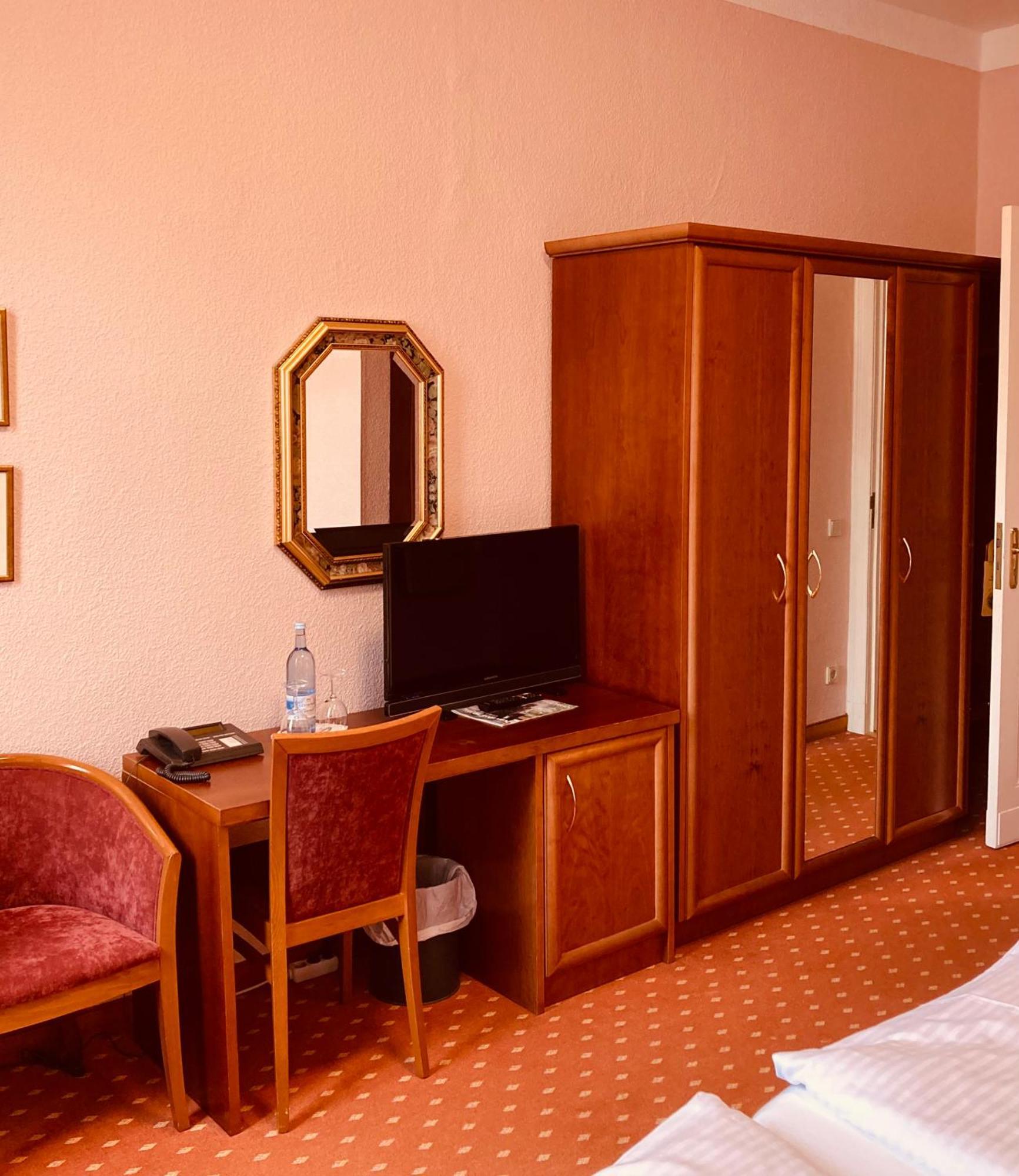 Hotel Germania เฮริงสดอร์ฟ ภายนอก รูปภาพ